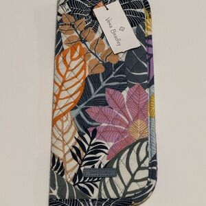 VERA BRADLEY CURLING & FLAT IRON COVER in the "PALM FLORAL" PATTERN!  NWT!
